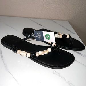 Universal thread Cindy sandals